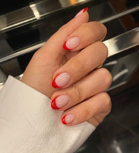 Short Nail Designs Red French Tips, Red French Round Nails, Gel Nails Red Tips, Shellac Almond Nails Designs, Short Red Tip Acrylic Nails, Short French Tip Acrylic Nails Round With Design, Red French Tip Nails Short Round, Short Nail Red French Tip, Simple Christmas Nails Oval Short