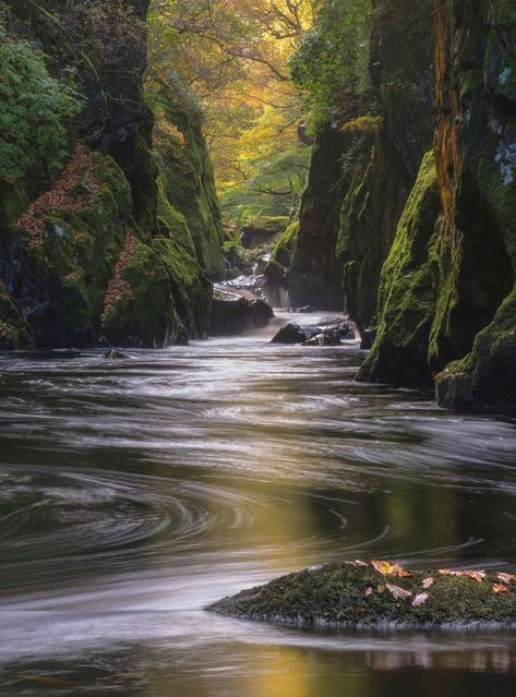 33 astonishingly beautiful pictures of North Wales | Rough Guides Relaxing Pictures, Calming Photos, Relaxing Photos, Relaxing Images, Calming Images, Calming Pictures, Fairy Glen, Snowdonia, Most Beautiful Beaches