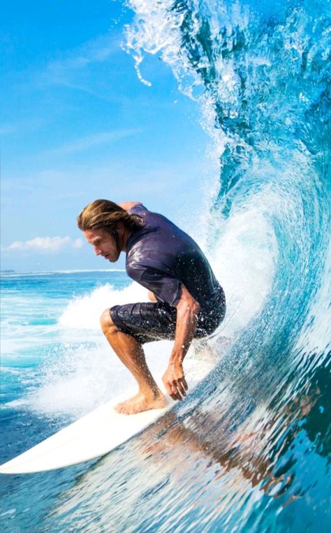 Extreme Sports Photography, Surfing Wallpaper, Sports Meet, Extreme Sport, Sports Aesthetic, Surf School, Surface Water, Surfing Photography, Surf Life