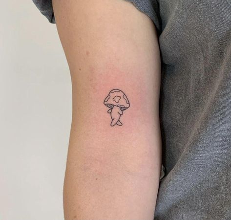 Fairygrunge Tattoo, Dancing Mushroom Tattoo, Mushroom Man Tattoo, Mushroom People Tattoo, Simple Thigh Tattoos, Cute Alien Tattoo, Matching Mushroom Tattoos, Tiny Mushroom Tattoo, Small Silly Tattoos