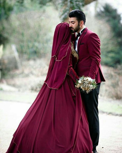 200 Romantic Muslim Couples Islamic Wedding Pictures 2020 Wedding Dress Hijab, Hijabi Brides, Muslim Wedding Photography, Muslimah Wedding Dress, Muslimah Wedding, Muslim Brides, Couple Wedding Dress, Muslim Wedding Dress, Hijab Look