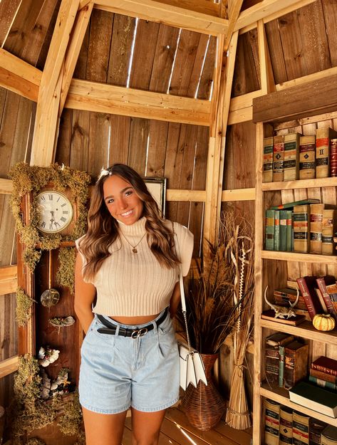 #nebraska #fall #falldecor #fallfashion #sweater #denim #neutral #cottagecore #junkstock #omaha #thrift #antique #autumn #brunettehaircolor #brownhaircolors #goldaccessories Junkstock Omaha, Neutral Cottagecore, Gold Accessories, Brown Hair Colors, Brunette Hair Color, Nebraska, Fall Decor, Autumn Fashion