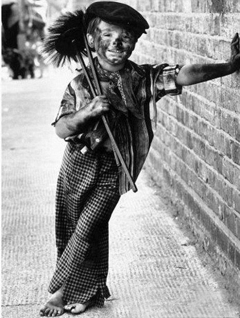 Britain's child slaves: New book says their misery helped forge Britain | Daily Mail Online Industrial Revolution, Mary Poppins, Lewis Hine, East Street, Chimney Sweep, Street Market, Foto Vintage, 100th Anniversary, Interesting History