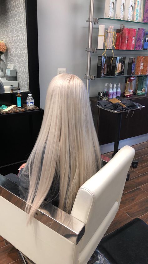 Platinum Blonde Hair Outfits, Blonde Hair Maintenance, Full Blonde Hair, Icy Platinum Blonde Hair, All Blonde Hair, Long Platinum Blonde Hair, Blonde Hair Platinum, Blond Hairstyles, Blonde Platinum