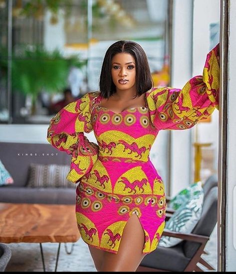 Simple Ankara Gown Styles, Simple Ankara Gowns, African Dresses For Women Plus Size, Short Ankara Dresses, Ankara Dress Designs, Ankara Short Gown Styles, Body Con Dress Outfit, African Fabric Dress, Ankara Dress Styles