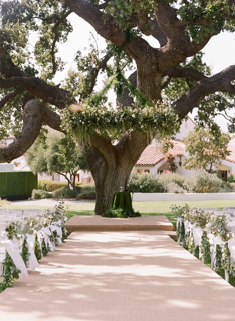 Tree Wedding Ceremony, Modern Garden Wedding, Wedding Locations California, Wedding Chuppah, Ojai California, Wedding Ceremony Ideas, Beautiful Outdoor Wedding, Garden Venue, Outdoor Wedding Inspiration