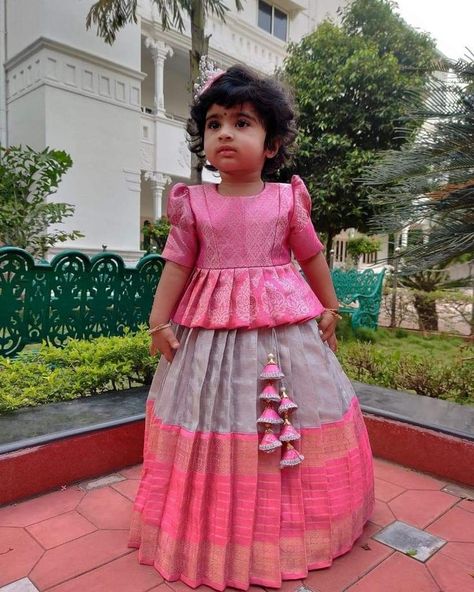 Pattu Pavadai Designs, Indian Dresses For Kids, Cotton Frocks For Kids, Kids Party Wear Dresses, Kids Dress Collection, Kids Blouse Designs, Kids Frocks Design