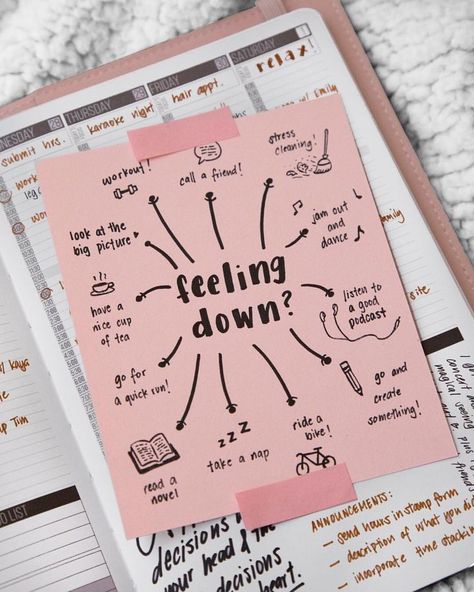 Journaling ideas. Journal inspiration. Things I love. Documenting life. Documenting childhood. Hailey Devine Journal. Bullet journal. Simplify. Journal D'inspiration, خريطة ذهنية, Passion Planner, Bullet Journal Inspo, Sticky Note, Contour Makeup, Feeling Down, Bullet Journal Ideas Pages, Bullet Journaling