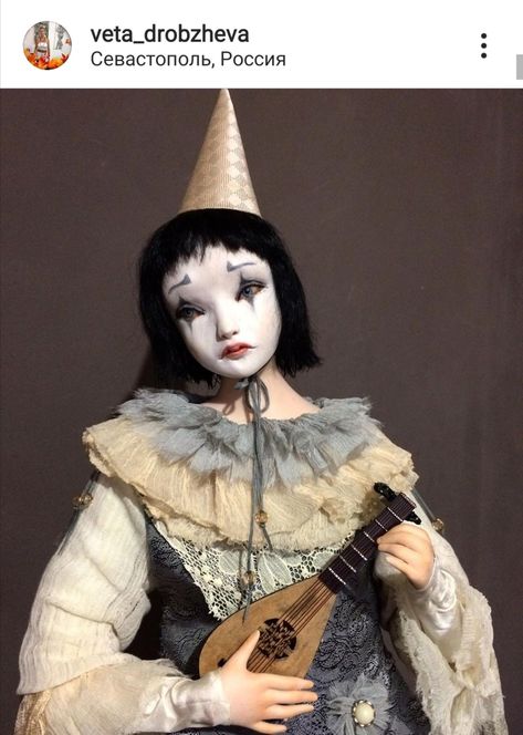 Dnd Clown, Adore Aesthetic, Pierrot Clown, Clown Clothes, Clown Mask, Handcrafted Dolls, Vintage Clown, Fantasy Art Dolls, Clowning Around