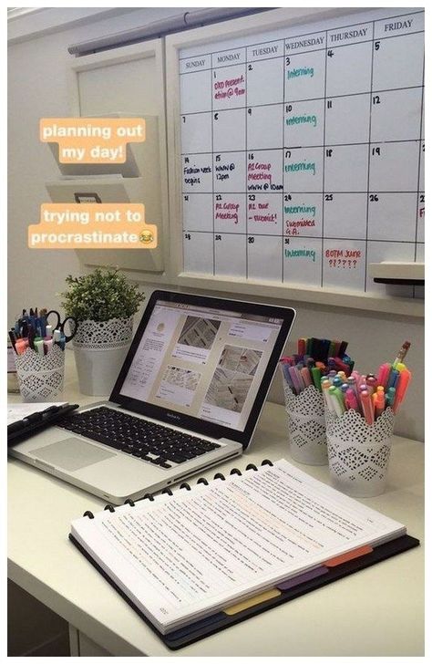 College Desk Organization Aesthetic, Black Study Desk Aesthetic, Desk Calendar Aesthetic, Office Desk Aesthetic Woman, Black Women Interior Designers, Planner On Desk, Office Aesthetic Woman Desk, Work From Home Aesthetic Black Woman, Calendar Inspo Aesthetic