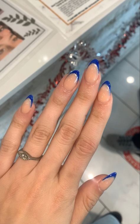 Acrylic Nails To Go With Royal Blue Dress, Ball Nails Prom, Dark Blue French Tip Nails With Glitter, Hoco Nails Royal Blue Dress, Nail Designs For Navy Blue Dress, Blue French Tip With Glitter Line, Hoco Nails Blue And Silver, Navy Blue And Silver Nails French Tips, Sparkly Royal Blue French Tip Nails