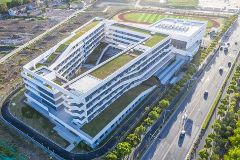 Gallery of Tangcheng Middle School / Huajian Group Shanghai Architectural Design & Research Institute - 9 Middle School Architecture, Innovative School Design, Futuristic School, School Building Design, Future School, Architecture Building Design, Architecture Concept Drawings, Top Floor, School Building