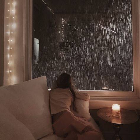 Snowy Window, Rainy Day Aesthetic, I Love Rain, Love Rain, Winter Photo, Foto Ideas Instagram, Snowy Day, + Core + Aesthetic, Beach Reading