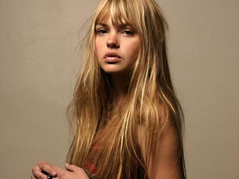 Amy Teegarden Aimee Teegarden, Blonde Hair With Bangs, Hair And Makeup Tips, Hair Appointment, Face Hair, Desktop Wallpapers, Hair Envy, Dream Hair, Blonde Girl