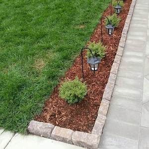 75 Cheap and Easy Front Yard Curb Appeal Ideas - Prudent Penny Pincher Front Yards Diy, Front Yard Walkway, Cottage Patio, Diy Driveway, Front Yards Curb Appeal, Diy Curb Appeal, Easy Landscaping, Low Maintenance Landscaping, Landscape Designs