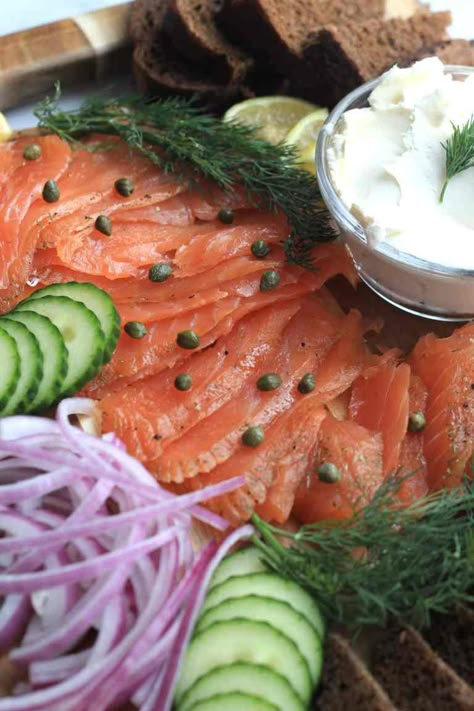 Lox Platter Ideas, Lox Platter, Lox Bagel, Cucumber Goat Cheese, Salmon Platter, Bagel Dip, Lox And Bagels, Creamy Goat Cheese, Smoked Sea Salt