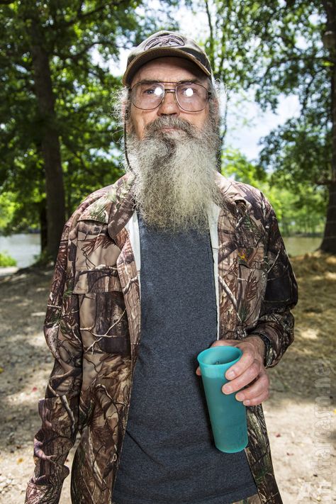 Uncle Si sweet Tea Si Robertson, Dynasty Show, Duck Dynasty Family, Uncle Si, Swamp People, Phil Robertson, Robertson Family, Sadie Robertson, Duck Commander