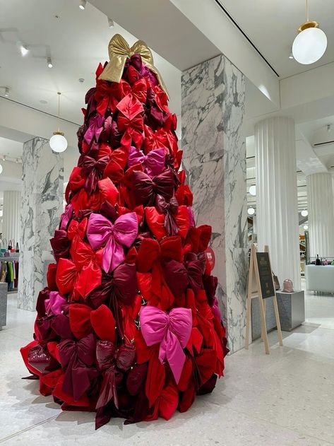 Ideas Decoracion Navidad, Bow Tree, Creative Christmas Trees, Unique Christmas Trees, Christmas Tree Inspiration, Christmas Themes Decorations, Christmas Inspo, Christmas Tree Themes, Christmas Love