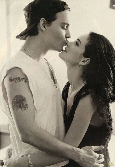 21 Reasons Johnny Depp And Winona Ryder Should Get Back Together Depp And Winona Ryder, Johnny Depp And Winona Ryder, Winona Ryder 90s, Johnny And Winona, Johnny Depp And Winona, 90s Couples, Winona Forever, Laura Vandervoort, Gossip Girls