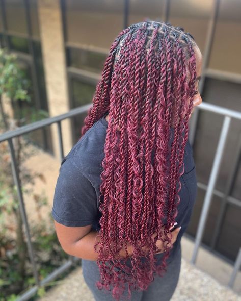 24. Burgundy Knotless Twist With Boho Curls: Get a romantic and bohemian vibe with burgundy knotless twists and boho curls for date nights and weddings. Passion Twist With Curls, Burgundy Knotless, Knotless Twists, Twist With Curls, Knotless Twist, Boho Curls, Burgundy Box Braids, Box Braid Hair, Twist Curls