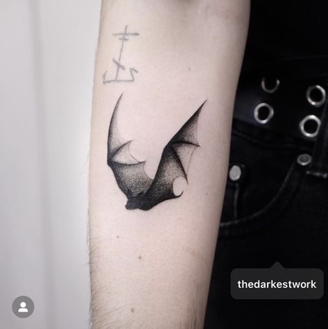 Dr Tattoo, Bats Tattoo Design, Minimalist Tattoo Ideas, Goth Tattoo, Bat Tattoo, Crow Tattoo, Greek Tattoos, Gothic Tattoo, Beautiful Tattoo