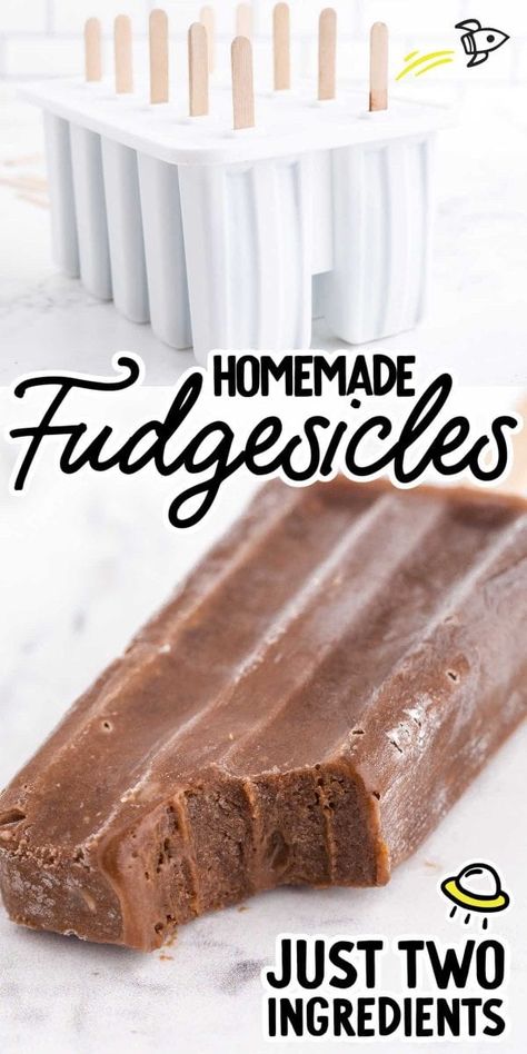 These delicious chocolatey fudgesicles consists of rich chocolate pudding is mixed with cold milk and frozen in popsicle molds for a tasty frozen snack. Homemade Fudgesicles, Fudgesicle Recipe, Healthy Popsicle Recipes, Pudding Pops, Chocolate Popsicles, Healthy Popsicles, Easy Ice Cream Recipe, Frozen Snack, Easy Ice Cream