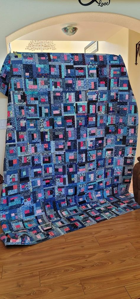 Duckworth Quilts, Improv Quilts, Jean Quilt, Abstract Quilt, Sewing Storage, Circle Quilts, Quilt Square Patterns, Scrap Quilt Patterns, Log Cabin Quilts