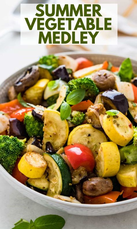 Methi Recipe, Veggie Medley, Mix Vegetable Recipe, Methi Recipes, Salads Recipes, Summer Vegetables, Roasted Vegetable Recipes, Garlic Herb Butter, Vegetable Medley