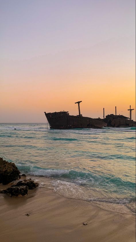 Kish Island Photography, Kish Island, Camping Pics, Istanbul Photography, Iphone Wallpaper Stills, Coloring Bookmarks, Island Beach, Fake Story, Insta Story