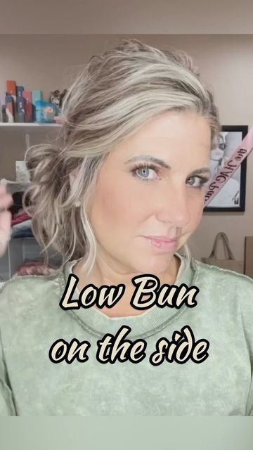 Suzy Turner 🔆 Makeup • Skincare • Hair 🔆 on Instagram: "A low side bun can be casual or elegant!! It depends on whatcha wearing 🙌 please note, I recorded this really fast so just be sure to smooth, tuck, pin, etc as needed. Also, always check the back to make sure it’s not a tragedy 😂 been there, done that 🙋‍♀️ #lowbun #sidebun #youcancallmeal #easyhair #hair #hairstyle #busymom #hairtutorial #hairtips" Side Bun For Medium Length Hair, Messy Side Bun Medium Length Hair, Diy Side Updos For Long Hair, Side Bun Wedding Hairstyles, Side Messy Bun Tutorial, Short Hair Side Bun, Easy Loose Updos For Medium Hair, Elegant Low Bun Short Hair, Side Bun With Hat