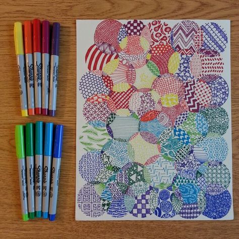 Ultra fine point Sharpie art using geometric and floral patterns in overlapping circles. DIY art work piece! Sharpie Fine Point Art Drawings, Circle Zentangle Patterns Ideas, Mandala Art Half Circle, Which Pen Is Used For Mandala Art, Full Circle Mandala Art, Sharpie Art, Circle Art, Retro Pattern, Classical Art