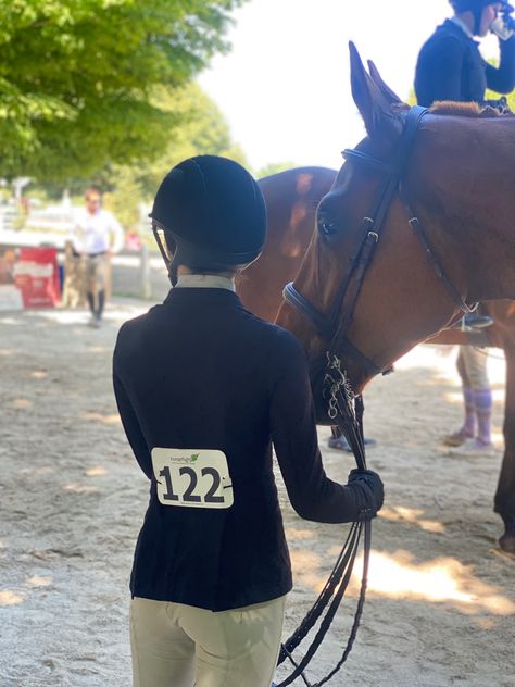 horse Show aesthetic Horse Show Aesthetic, Equestrian Aesthetic, Horse Show, Pretty Horses, Show Horses, Riding Helmets, Equestrian, Horses, Pins