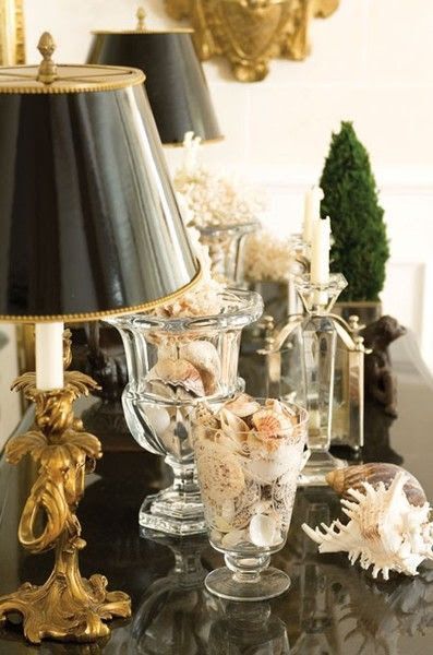 Decorating With Shells, Glam Accessories, Christmas Decorating Ideas, Accessories Display, Shell Decor, Crystal Vase, Holiday Inspiration, Vintage Christmas Decorations, Christmas Decorating