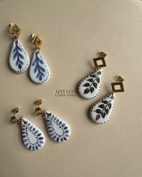 Clay Earrings Ideas, Pottery Necklace, Ideas Ceramica, Ceramic Wedding, Terracotta Jewellery Designs, Tile Paint, Love Ceramic, Pottery Jewelry, Ceramic Jewellery