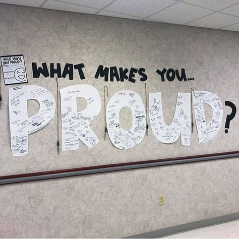 NWEA on Instagram: “⭐️🎉 End of Year / Open House Bulletin Board Idea: What makes you PROUD? 🎉⭐️ . We’ve already shared a lot of great ideas from…” Shoutout Bulletin Board Ideas, English Teacher Bulletin Boards, End Of Year Open House, Pta Bulletin Board Ideas, Open House Bulletin Board, Pta Bulletin Boards, Work Bulletin Boards, Interactive Bulletin Boards, Interactive Bulletin Board