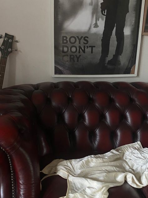 Brown Leather Couch, Boys Don't Cry, Leather Couch, Dream Apartment, Red Aesthetic, House Inspo, Dream Room, Dark Aesthetic, Room Inspo