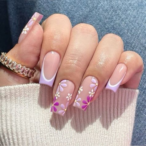 Summer Time Nails Designs, Acrylic Nail Designs Floral, Nails Acrylic For Summer, Nail Inspiration Flower, Summer Flowers Nails, Simple Summer Nails Coffin, Coffin Summer Nails Designs, 2024 Summer Nail Ideas, Cute Summer Nails Designs Pretty