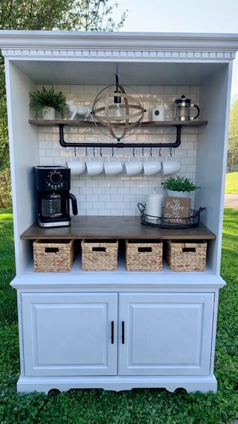 Coffee Bar Ideas Kitchen, Coffee Bar In Kitchen, Bars Ideas, Coffee Bar Ideas Kitchen Counter, Coffee Mornings, Space Coffee, Coffee Inspiration, Coffee Bar Station, Coffee Bar Ideas