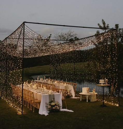 Intimate Farm Wedding, Small Minimalist Wedding, Civil Wedding Reception Ideas, Micro Outdoor Wedding, Backyard Ceremony Ideas, Small Farm Wedding, Backyard Farm Wedding, Intimate Wedding Backyard, Small Intimate Wedding Ceremony