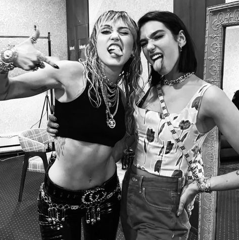 Miley Cyrus and Dua Lipa Female Rock Stars, Kristen Stewart Style, Popular People, Joan Jett, Dua Lipa, Stevie Nicks, Girl Gang, Just Girl Things, Proud Of You