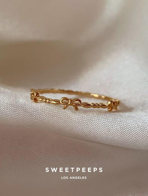 Dainty Bow Ribbon Ring – SP Inc. Dainty Rings Aesthetic, Dainty Vintage Jewelry, Cute Everyday Ring, Dainty Rings Gold, Cute Rings For Teens, Gold Jewelry Aesthetic Rings, Rings Gold Aesthetic, Pretty Gold Rings, Sweetpeeps Jewelry