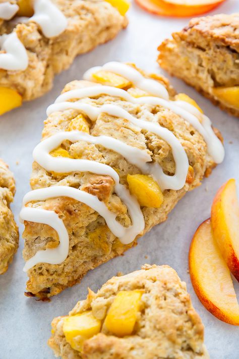 Peaches And Cream Scones, Sweet Scones, Peach Scones, Homemade Brunch, Baker By Nature, Scones Ingredients, Simple Muffin Recipe, Cream Scones, Summer Breakfast