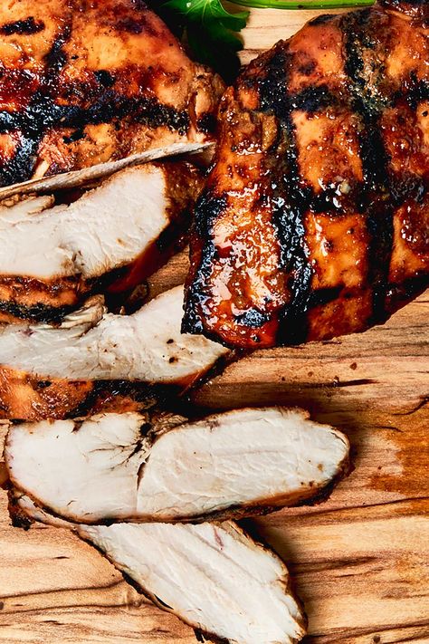 The Best Grilled Chicken Breasts Best Chicken Marinade For The Grill, Grill Chicken Breast Recipes, Chicken Marinade For The Grill, Basic Marinade, Smoker Meals, Chicken Breast Grilled, Sauce For Grilled Chicken, Grilled Bbq Chicken Breast, Best Grilled Chicken Marinade