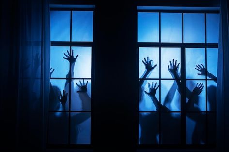 Spooky zombie hands on a window | Free Photo #Freepik #freephoto #zombie-hand #monster-hand #scary #horror Zombie Background, Zombie Live, Creepy Zombie, Zombie Hands, Scary Vampire, Creepy Hand, Halloween Window Decorations, Ghost House, Zombie Hand