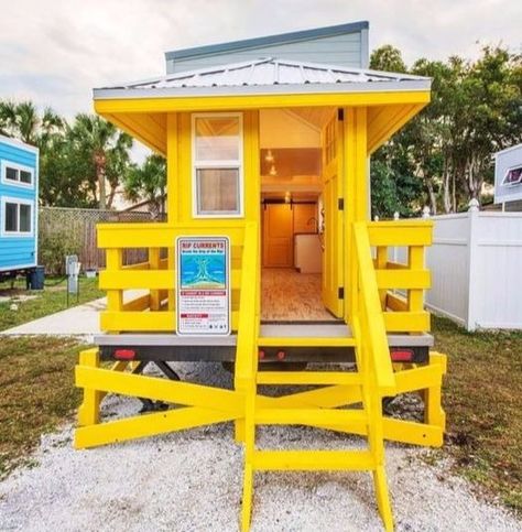 Tiny Beach House Living... Featured on Completely Coastal. Tiny houses for rent in Sarasota Florida, minutes to siesta key beach. Coastal Tiny House, Beach House Decor Coastal Style, Tiny Beach House, Tiny House Rentals, Tiny Houses For Rent, Coastal Beach House, Florida Resorts, Coastal Bedrooms, Beach Cottage Decor