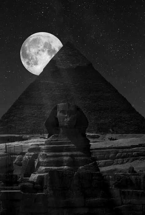 Black Hole Wallpaper, Egyptian Artwork, Egyptian Aesthetic, Ancient Egyptian Architecture, Egypt Aesthetic, Pyramids Egypt, Hd Nature Wallpapers, Best Friend Photoshoot, Iphone Wallpaper Images