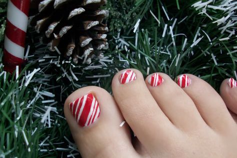 Candy cane toenails!                                                                                                                                                                                 More Candy Cane Toenails, Candy Cane Pedicure, Candy Cane Toes Nails, Christmas Toenail Designs, Holiday Toe Nails Christmas, Christmas Toe Nail Designs Toenails, Pedicure Ideas Winter Toenails, Pedicure Christmas, Holiday Toe Nails