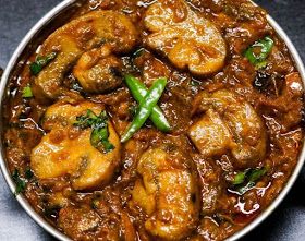 Gravy For Rice, Gravy Mushroom, Mushroom Recipes Indian, Chicken Kadai Recipe, Mushroom Masala Recipe, Rice Biryani, Mushroom Masala, Ground Beef Breakfast, Spicy Mushroom