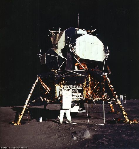 The first successful moon landing was broadcast on live TV to a worldwide audience and effectively ended the Space Race between America and the USSR Apollo Moon Missions, Apollo Space Program, Lunar Module, Apollo 11 Moon Landing, Nasa Space Program, Rocket Ships, Apollo 11 Mission, Lunar Landing, Future Space