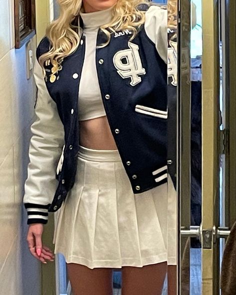 Letterman jacket outfit inspo Styling Letterman Jacket, Letterman Jacket With Skirt, Varisty Jacket Outfit Girl, Letterman's Jacket Outfit, Varsity Dress Outfit, Letterman Jacket Outfit Skirt, Cropped Letterman Jacket Outfit, How To Style Letterman Jacket, Letterman Jacket Outfit Woman